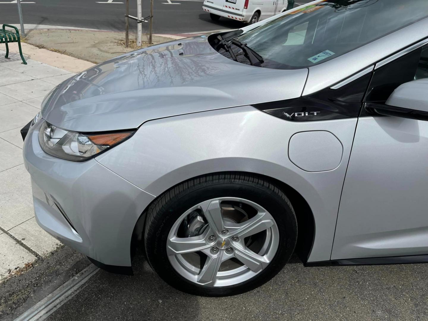 2017 SILVER /BLACK Chevrolet Volt LT w/ Standard Emission Package (1G1RA6S56HU) with an 1.5L L4 DOHC 16V engine, CVT transmission, located at 744 E Miner Ave, Stockton, CA, 95202, (209) 944-5770, 37.956863, -121.282082 - PLUS TAXES AND FEES - Photo#3